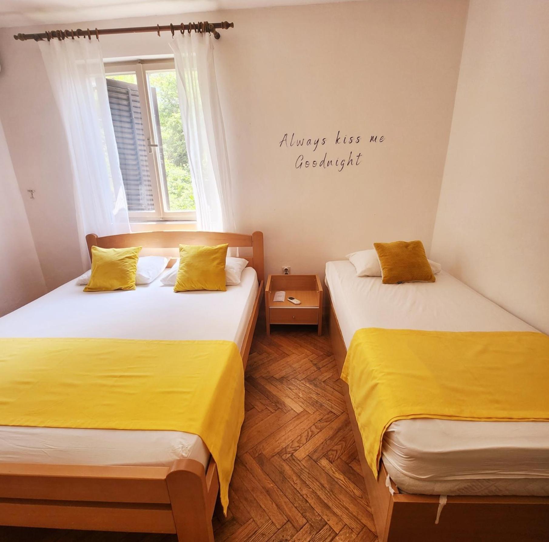 Bela Kuca Studio Apartments-Na Korak Do Mora-A Step To The Sea Рафаиловичи Экстерьер фото