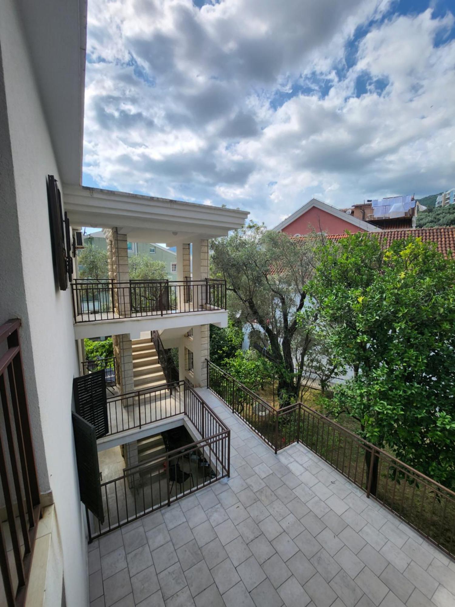 Bela Kuca Studio Apartments-Na Korak Do Mora-A Step To The Sea Рафаиловичи Экстерьер фото
