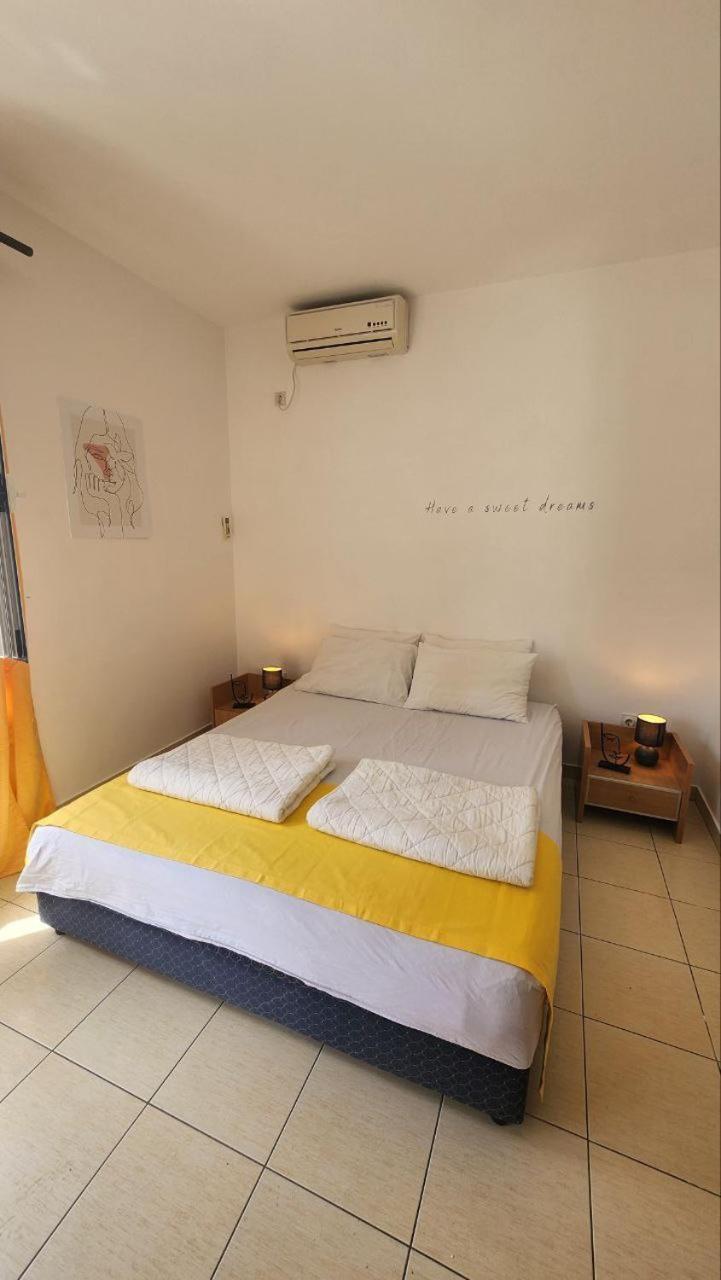 Bela Kuca Studio Apartments-Na Korak Do Mora-A Step To The Sea Рафаиловичи Экстерьер фото