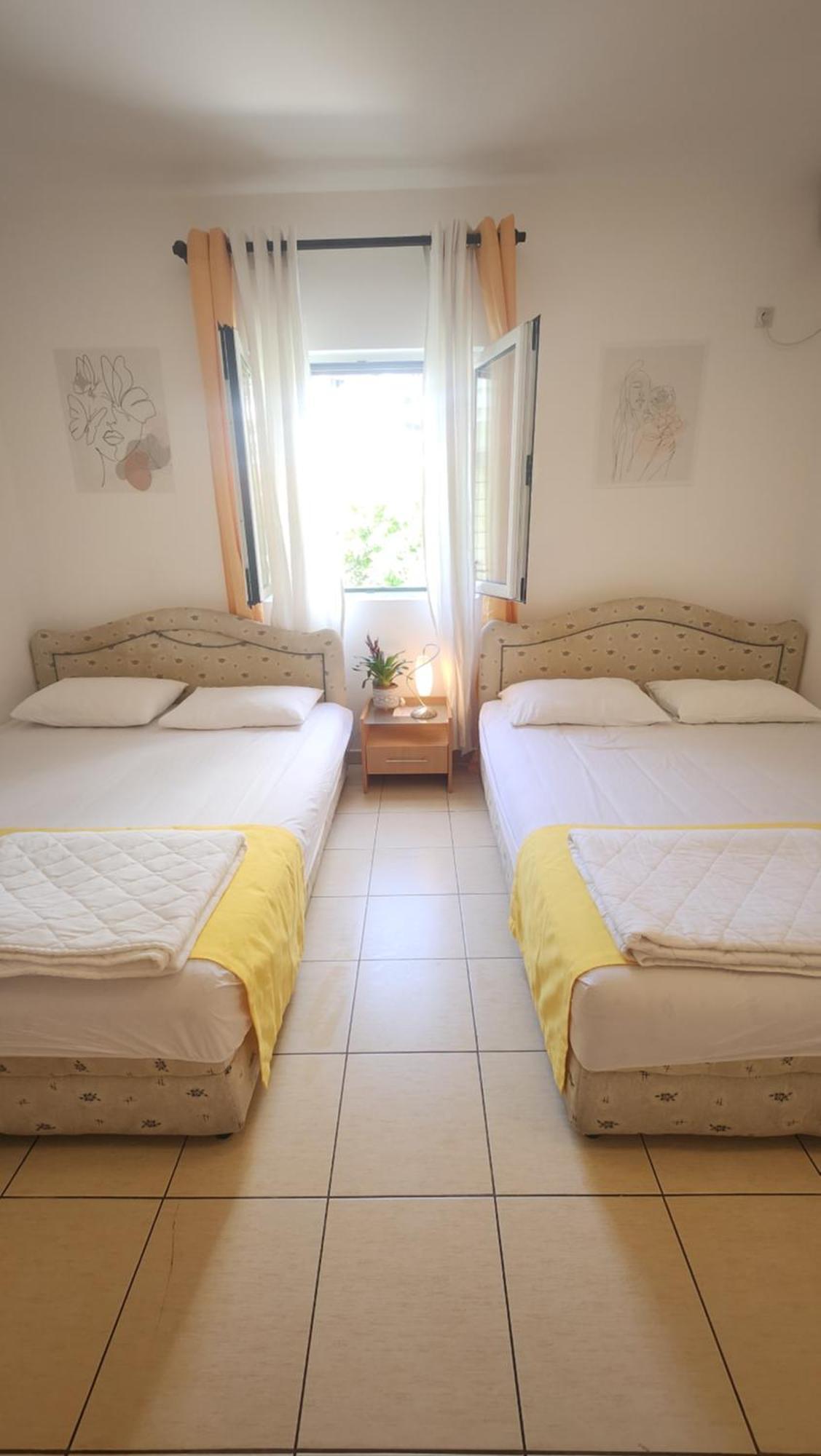 Bela Kuca Studio Apartments-Na Korak Do Mora-A Step To The Sea Рафаиловичи Экстерьер фото